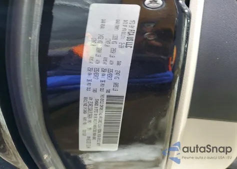 2020 Chrysler Voyager Lxi z USA, uszkodzony, nr VIN 2C4RC1DG0LR176424